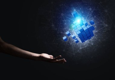  küp şekil tutan adam el 