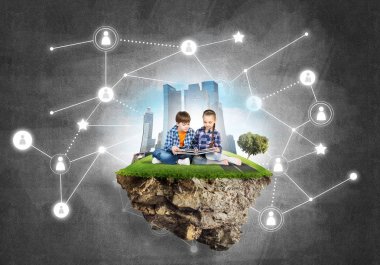  yüzen ada ve çocuk