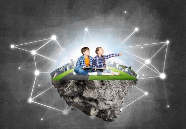  yüzen ada ve çocuk