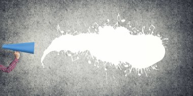 Duyuru yapmak kadın kapatmak 