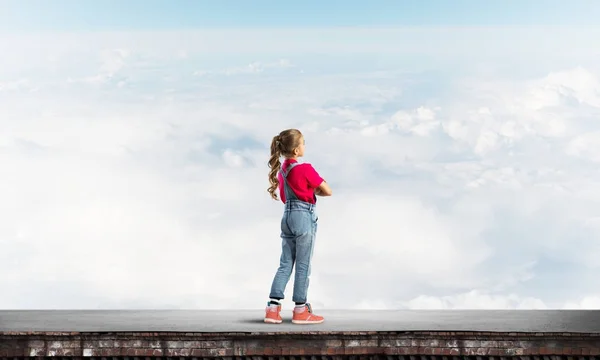 Schattige jongen meisje — Stockfoto