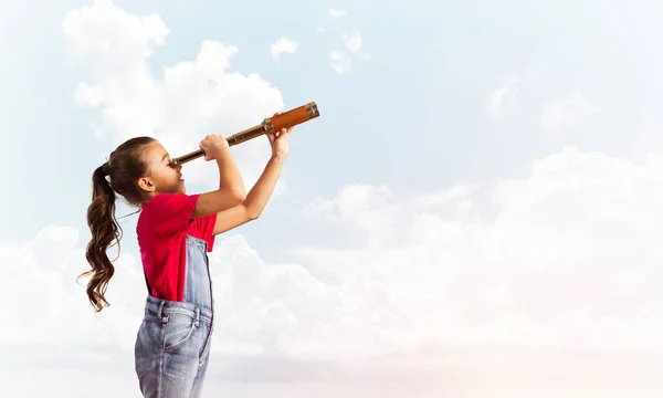 Menina bonito pouco — Fotografia de Stock