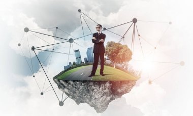 Yeşil Adası üzerinde zarif işadamı 