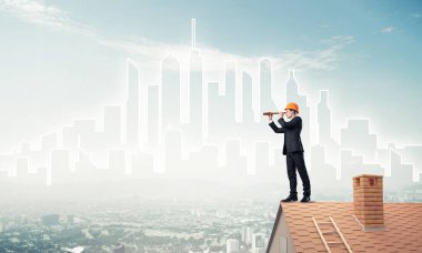 adam çatıda spyglass içinde arıyorum