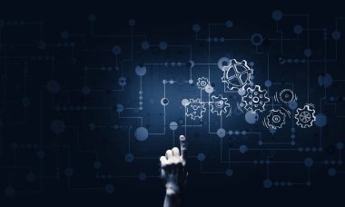 Koyu arka plan üzerinde parlayan dişli mekanizması, parmakla işaret eden işadamı el kapatın 