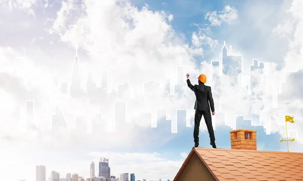 Ingenjören man på tak — Stockfoto