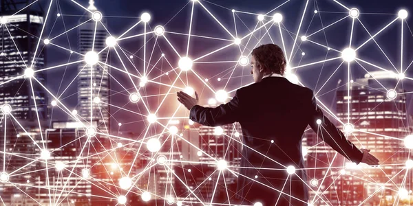 işadamı gece cityscape karşı 