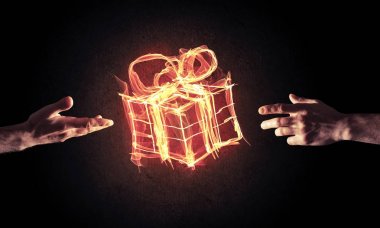 Hediye sembol ve creatio yanan ateşi ile kutlama kavramı