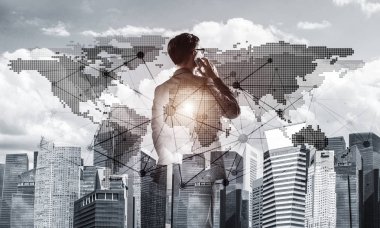 Modern iş merkezinde arıyor işadamı