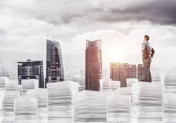 İşadamı takım ayakta