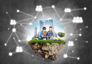  yüzen ada ve çocuk