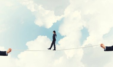 İşadamı blindfolder gözleri ile