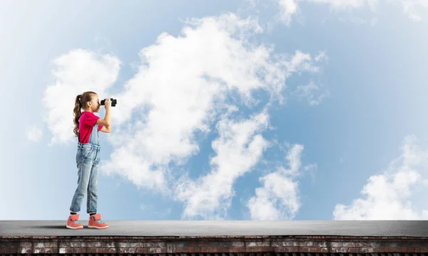 Menina bonito da idade escolar — Fotografia de Stock