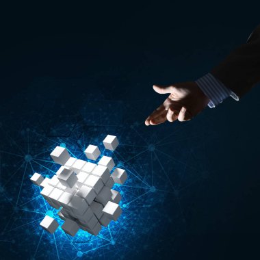 küp şekil tutan işadamı el