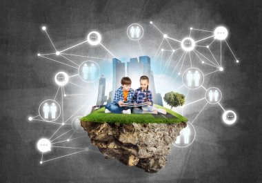  yüzen ada ve çocuk