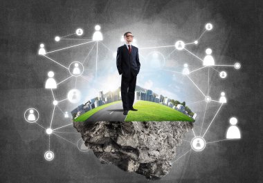 Yeşil Adası üzerinde zarif işadamı 