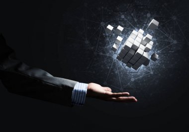 küp şekil tutan işadamı el