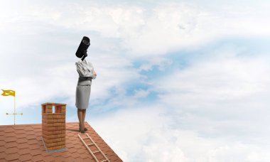 Kamera zoom ile meçhul iş kadını 