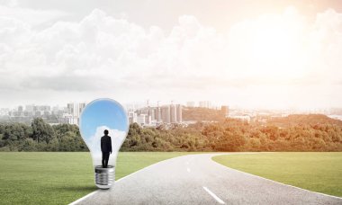 Ampulün içindeki iş adamı 