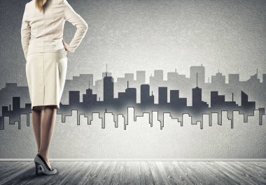 iş kadını ve çizimler inşaat projesi
