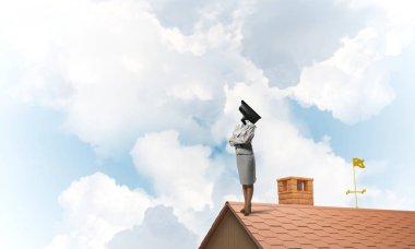 Kamera zoom ile meçhul iş kadını 