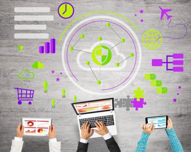 Bir grup insan cihazlar ile 