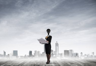 Kamera zoom ile meçhul iş kadını 