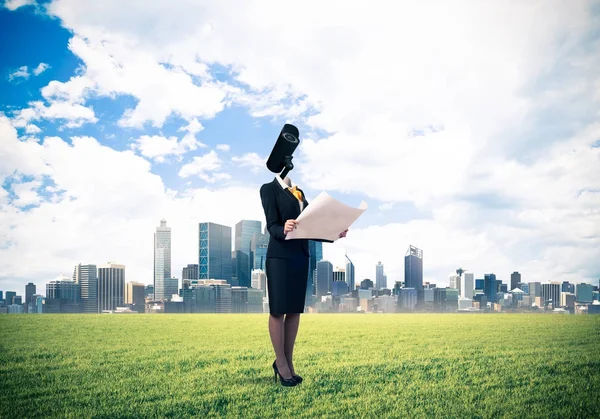 Femme d'affaires avec caméra au lieu de la tête — Photo