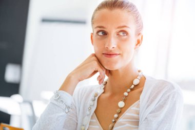 Zarif ofis çalışanı