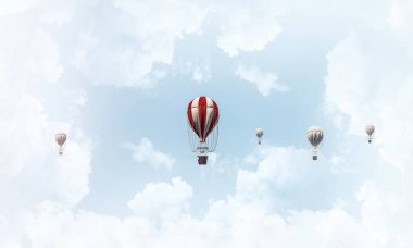 Üzerinde mavi bulutlu gökyüzü uçan renkli aerostats. 3D render.