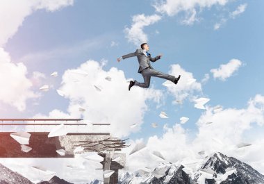 işadamı boşluğu atlama