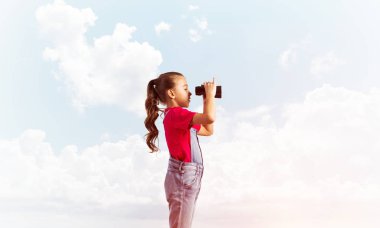 Küçük tatlı kız. 