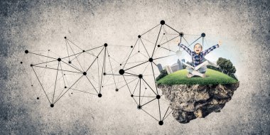 yüzen ada ve mutlu çocuk