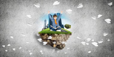 yüzen ada ve mutlu çocuk