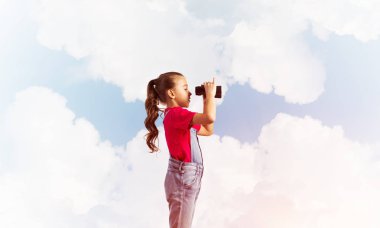 Küçük tatlı kız. 