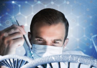 Yakışıklı bilim adamı araştırma yapma  