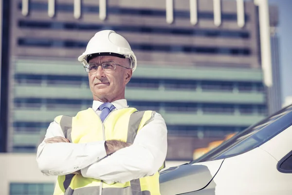 Ingeniero de construcción confiable en hardhat — Foto de Stock