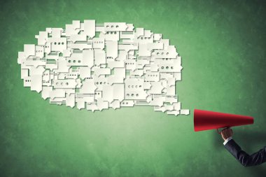 Duyuru kağıt trompet yapma işkadını kapanışı