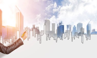 Kalem inşaat projesinde çalışan kadın tasarımcının eli