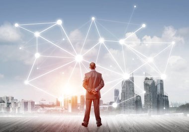 İşadamı arkasını kolluyor ve ağ çizimi kavramına bakıyor