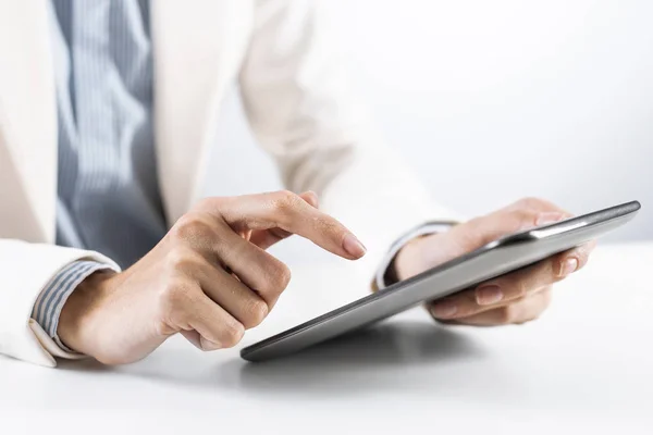 Broker White Suit Using Tablet Computer Financial Data Analysis Close — Stock Photo, Image