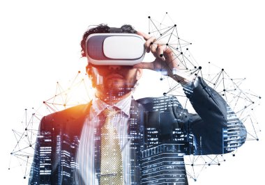 VR kulaklıklı yakışıklı genç adam. Gözlük takan ve sanal gerçekliği keşfeden bir iş adamı. Beyaz arka plana karşı resmi giyinmiş Kafkas iş adamı. Yeni deneyimlerin tadını çıkarıyorum..
