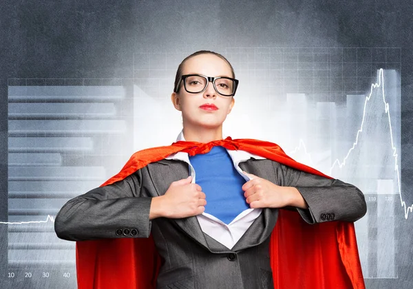 Mulher Bonita Negócio Rasgando Sua Camisa Transformando Super Heroína Senhora — Fotografia de Stock