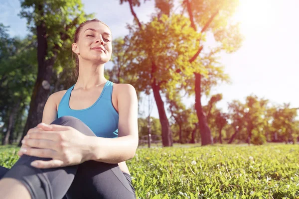 Beautiful Smiling Girl Sportswear Relax Park Young Woman Closed Eyes — Stock Photo, Image