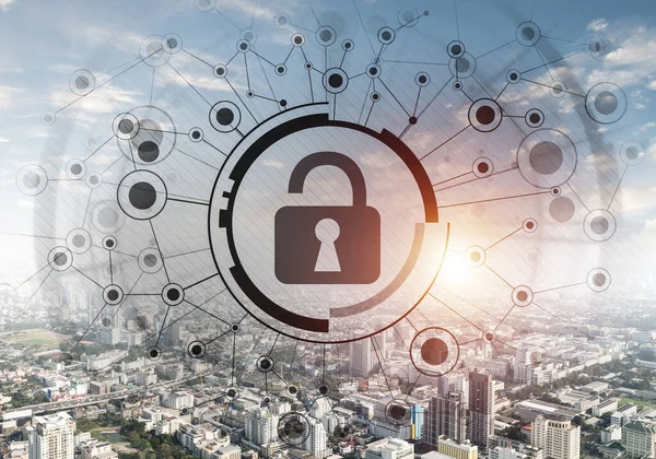 Global Cybersecurity Mixed Media Mit Virtuellem Schloss Auf Stadtbild Hintergrund — Stockfoto