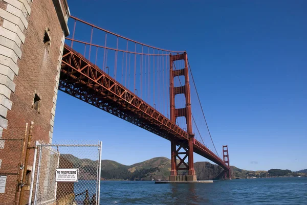 Puente de puerta de oro en San Francisco, California — Foto de Stock