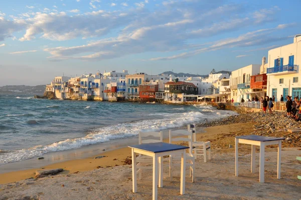 Slavné Nábřeží Domů Pláž Řecký Ostrov Mykonos Při Západu Slunce — Stock fotografie