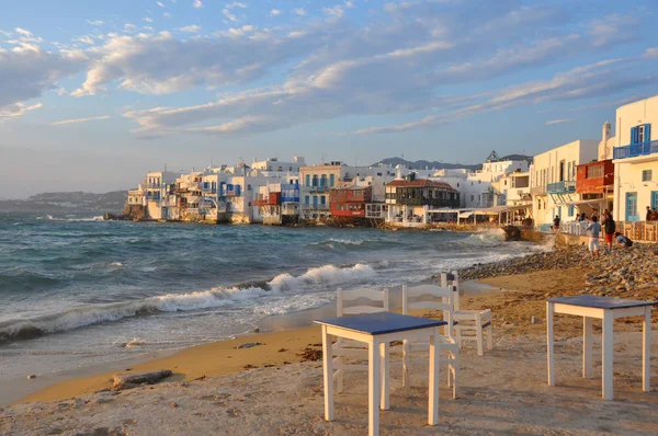 Slavné Nábřeží Domů Pláž Řecký Ostrov Mykonos Při Západu Slunce — Stock fotografie