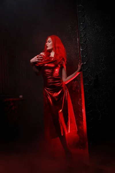 Stylish Redhaired Woman Standing Smoke — Stock Photo, Image