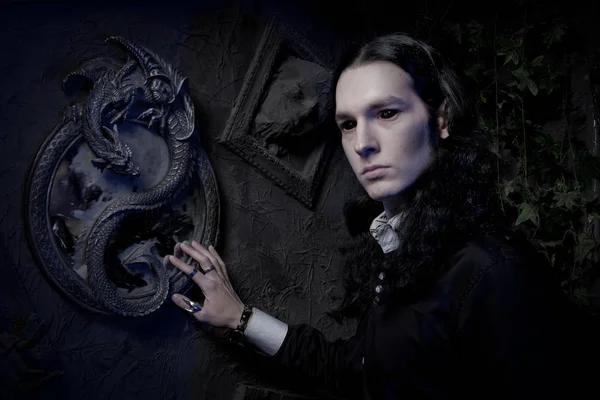 güzel Gotik yakışıklı vampir 